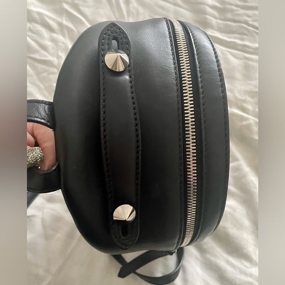 Fendi By the Way Leather Backpack In New Condition - Picture 4 of 17